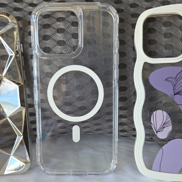 Stylish Clear and Purple Floral Phone Case Set - Picture 3 of 4